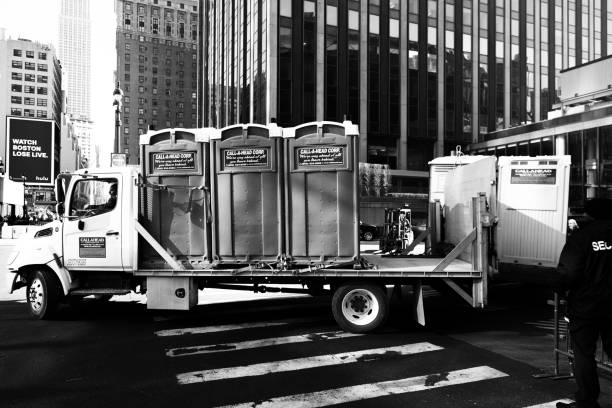 Portable restroom solutions in Lakes Of The Four Seasons, IN