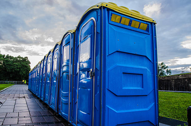 Portable Toilet Options We Offer in Lakes Of The Four Seasons, IN